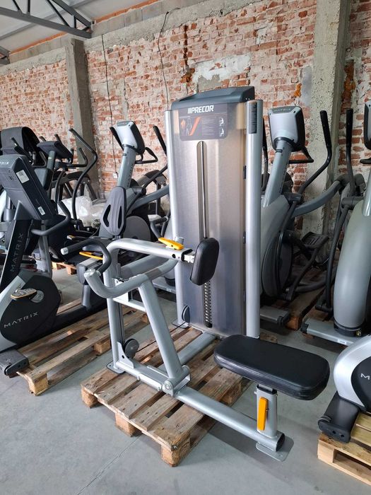 Precor  Seated Row Machine