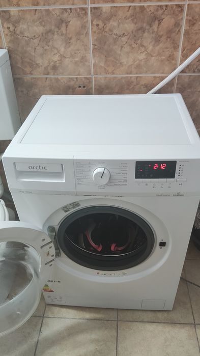 Mașină de spălat rufe Arctic APL81023XLW0 8kg, 1000 RPM, Motor Inverter, ExtraSteam.