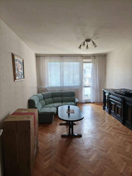 Дава се под наем Тристаен апартамент в София, Младост 2 - 120 кв.м за 614 € - Снимка #1
