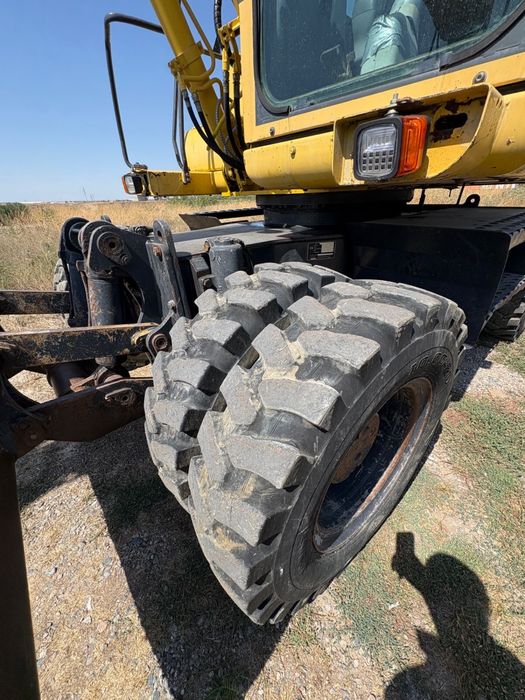 Экскаватор колесный Komatsu pw 130