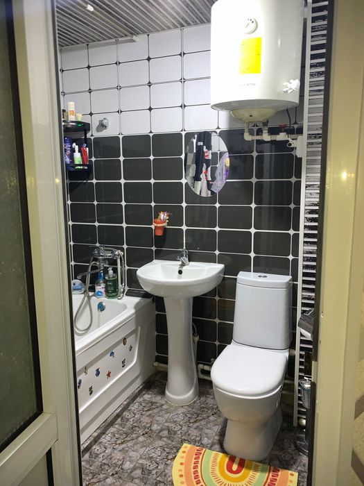 Центрдан дом сотилади!! 2 xona Kirpichniyda tabakadan sal otib