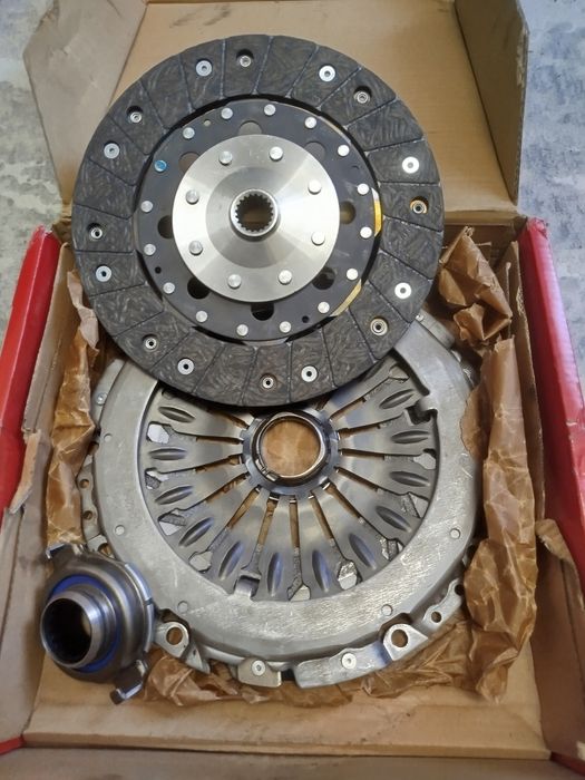 Продам комплект сцепления