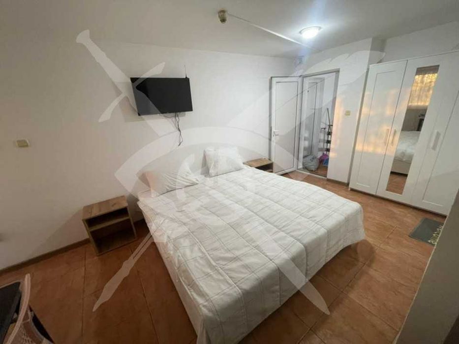 Дава се под наем Едностаен апартамент в Варна, Левски - 20 кв.м за 200 € - Снимка #1