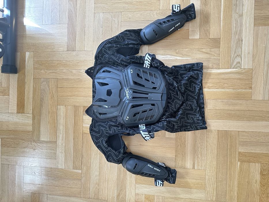 Leatt protective jacket