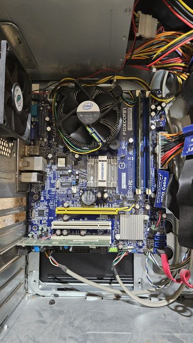 Продам 2 компьютера g31 и запчасти