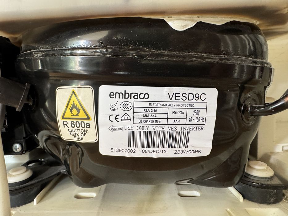 Халдилник Liebherr ICUN 3314 ДЕФЕКТ!!!