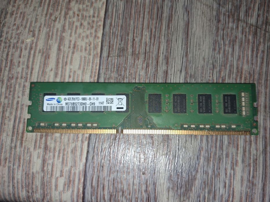 оперативная память (RAM).
DDR3
1600 MHz (PC3-12800 / PC3-10600U)
Модел