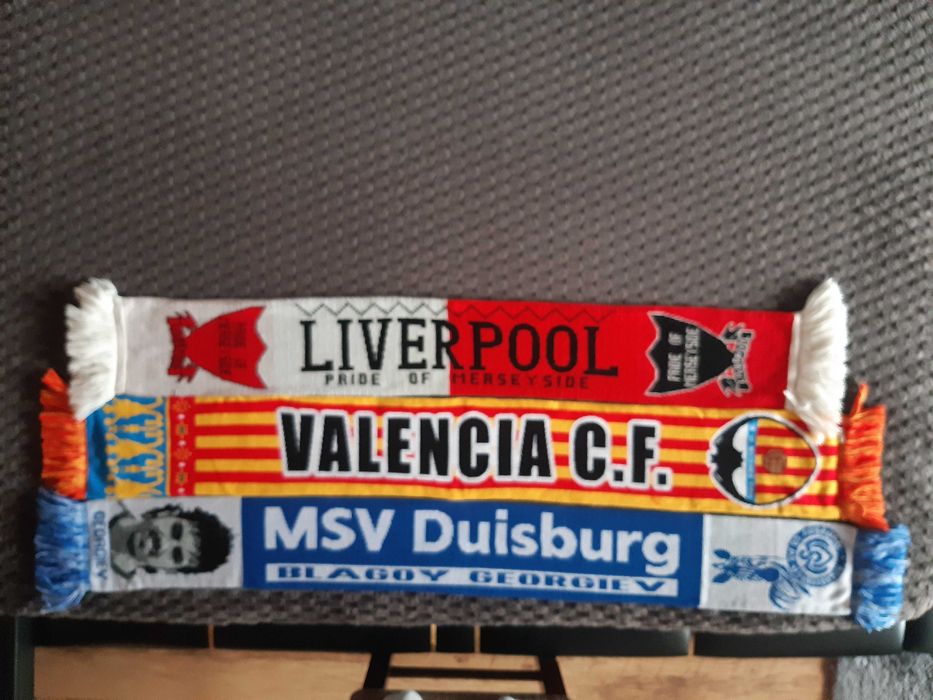 Колекционерски футболни шалове