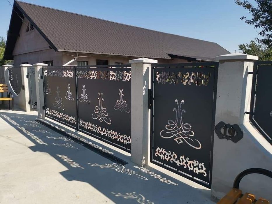 Porți și garduri din tablă decupată la comandă