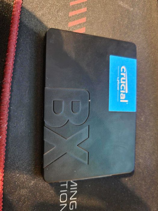 3 SSD-uri - 120 , 128 , 1000 gb