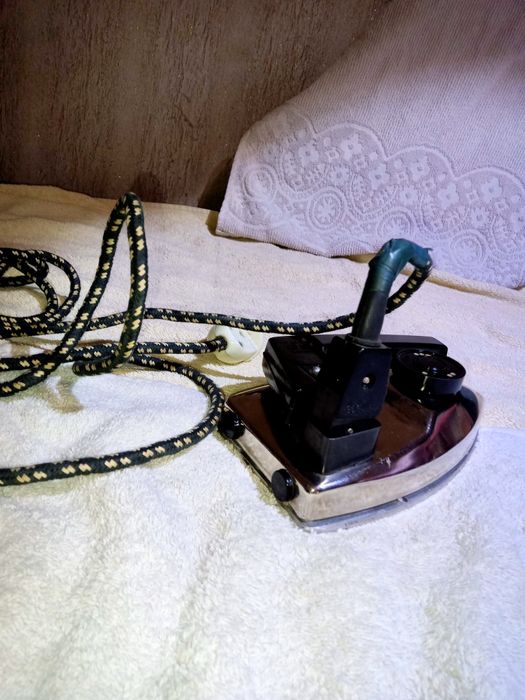 Продам дорожный утюг