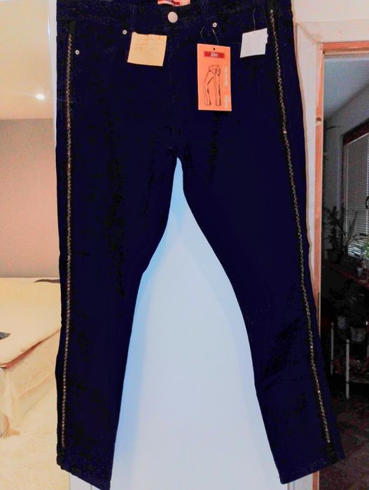 ОБЯВА 11.Нови ,отлично качество дамски дънки