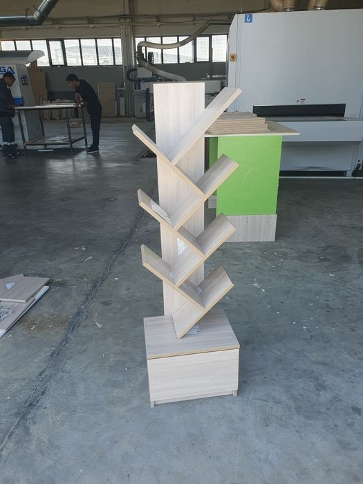 Kitob javon juda qulay