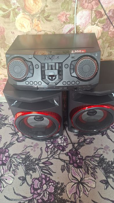 Музыкальный центр LG