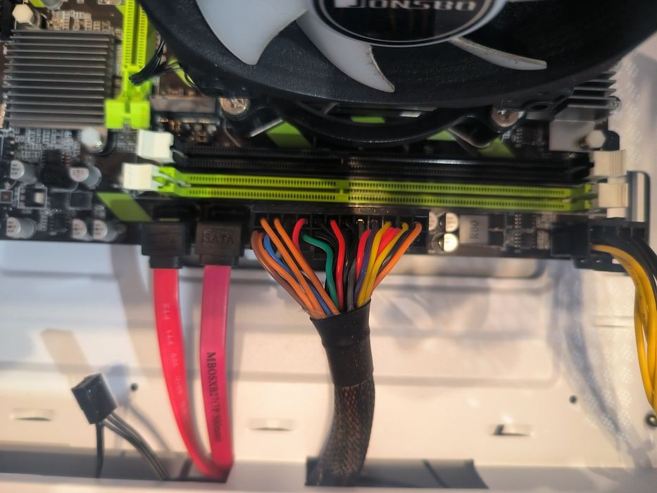 Продам запчасти на компьютер