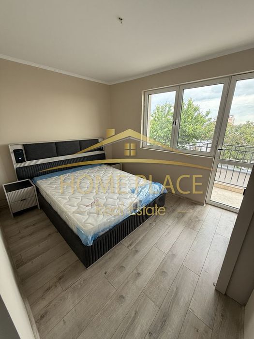 ПАРКОМЯСТО ! Етаж от къща под наем - Виница