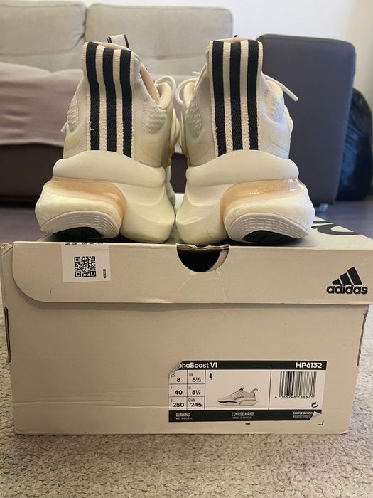 Adidas Alphaboost V1