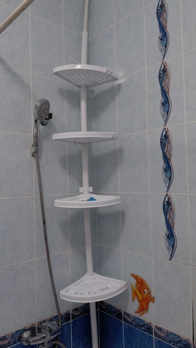 Полки для ванной комнаты