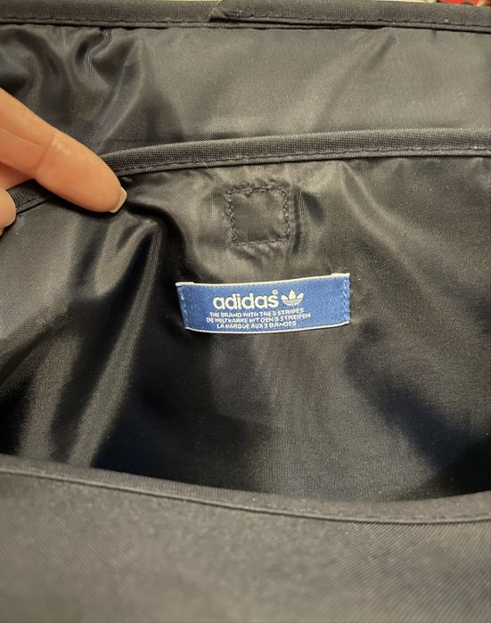 Nou! Geanta laptop / de umar Adidas