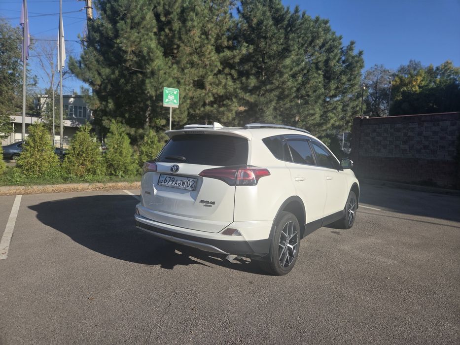 TOYOTA RAV4 2018 г.в.