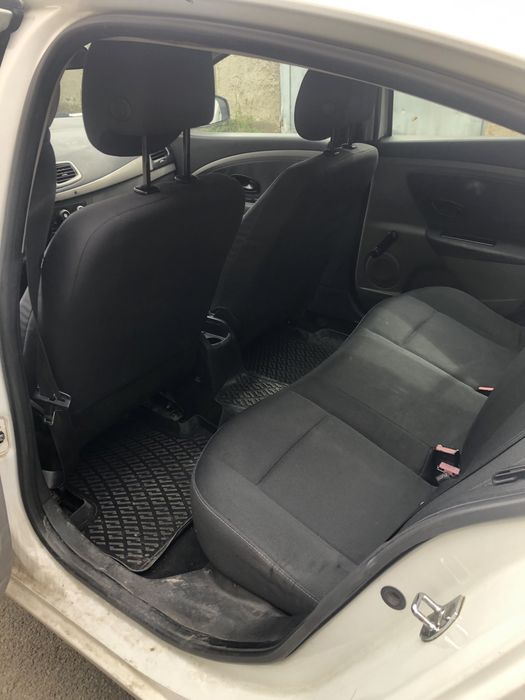 RENAULT Fluence 2011 — imagine 2