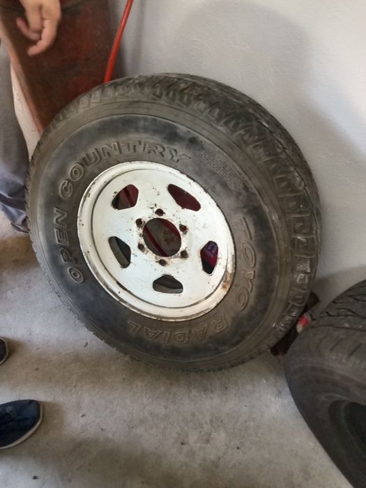 Запаска на Митсубиси монтеро