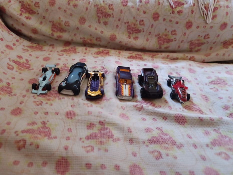 Продам Hotwheels