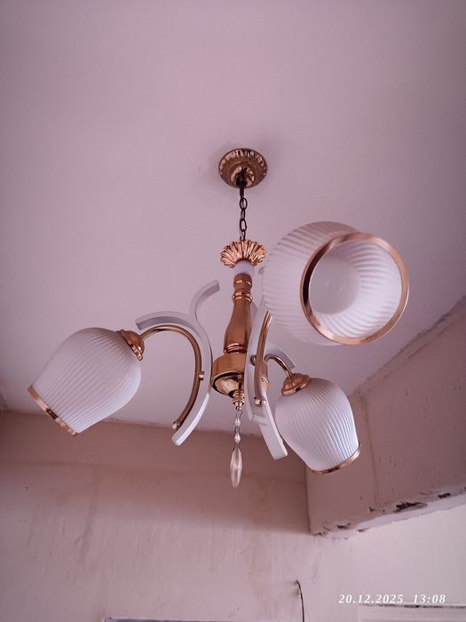 Люстры в хорошем состоянии
