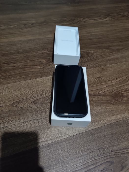 iPhone 11 Green 64GB
Телефонът е в отлично състояние, като нов, без ни