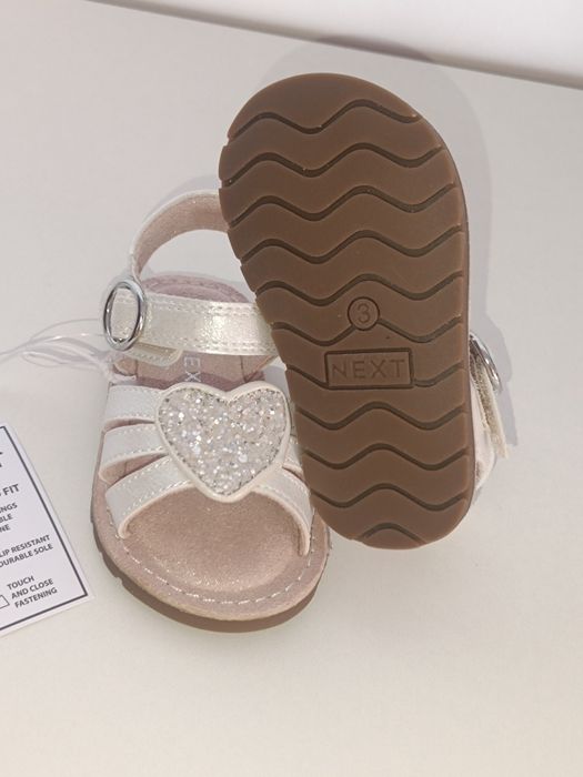 Детская обувь для девочки