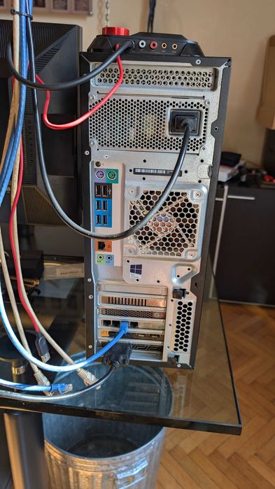 Професионална работна станция HP Z440 | Xeon E5-2695 v4 (18 ядра / 36 нишки) | 32GB RAM | GTX 1050 Ti | 4.25TB High-End NVMe SSD
