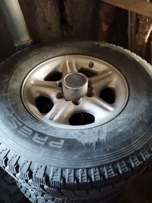 Гуми Maxxis 265/70 16 цола с джанти