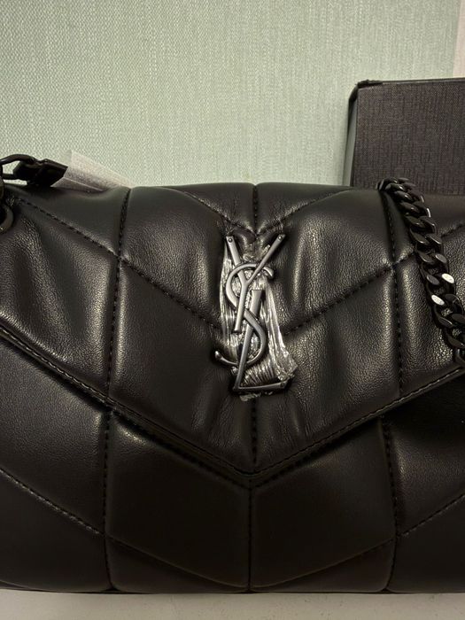 Yves Saint Laurent 1/1