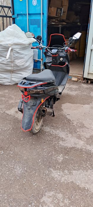 Продам мопед скутер 150 куб