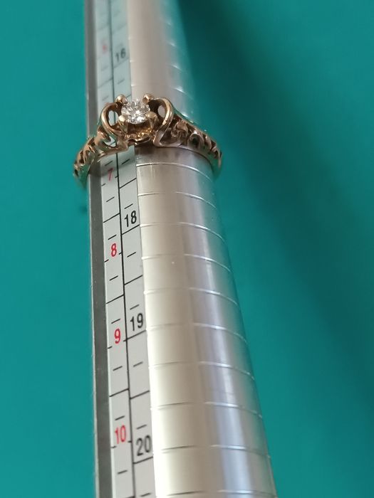 Прлдам золотое 14ct кольцо с бриллиантом 0,16ct