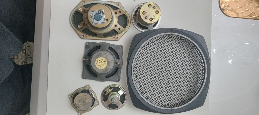 Динамики разные, дёшево