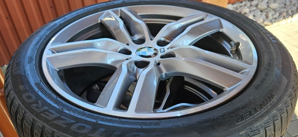 Jante Roti BMW X1 F48 X2 F39 M pachet / echipare iarna 225 50 18 Pirelli Winter Runflat cu steluță / profil 6 mm DOT 2021