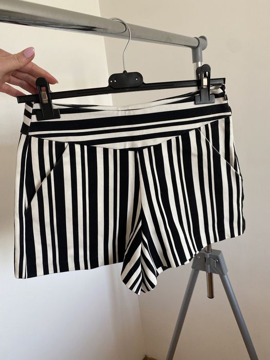 Къси панталонки Зара