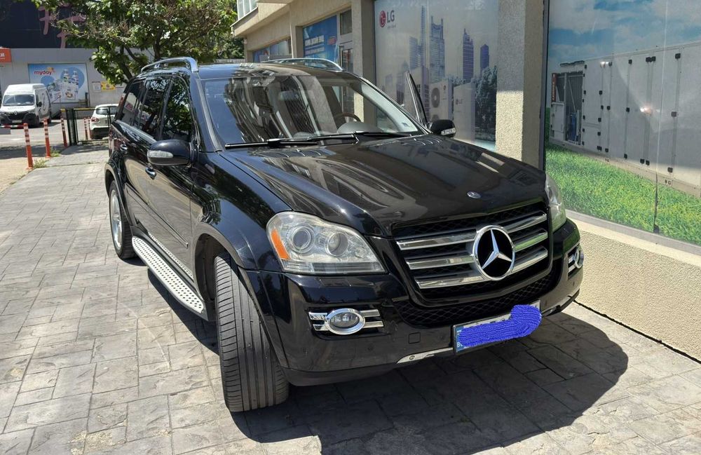 Mercedes Benz GL 550
