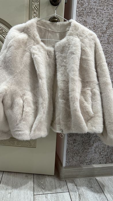 Продам шубы новые