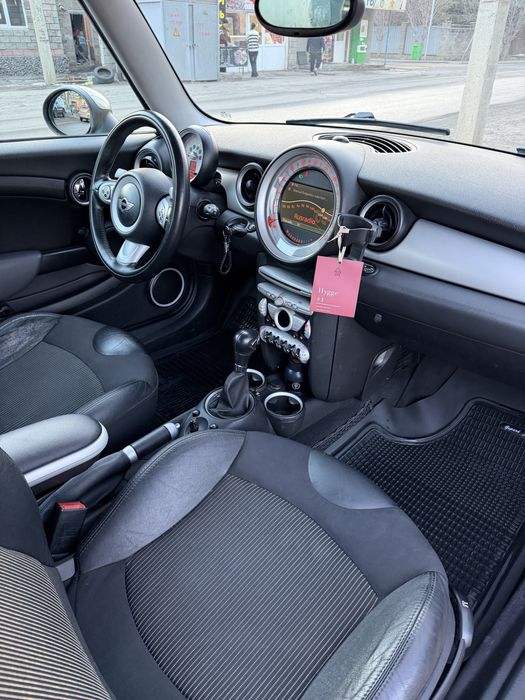 Продам Mini Cooper 2007 года