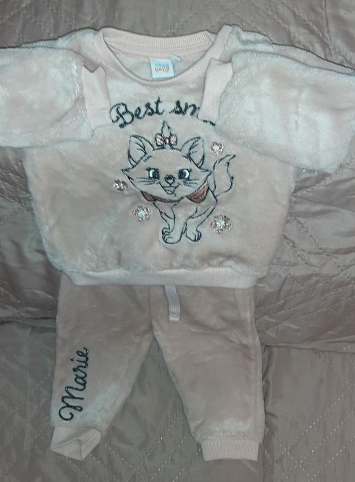 Бебешки комплект + подарък шапки