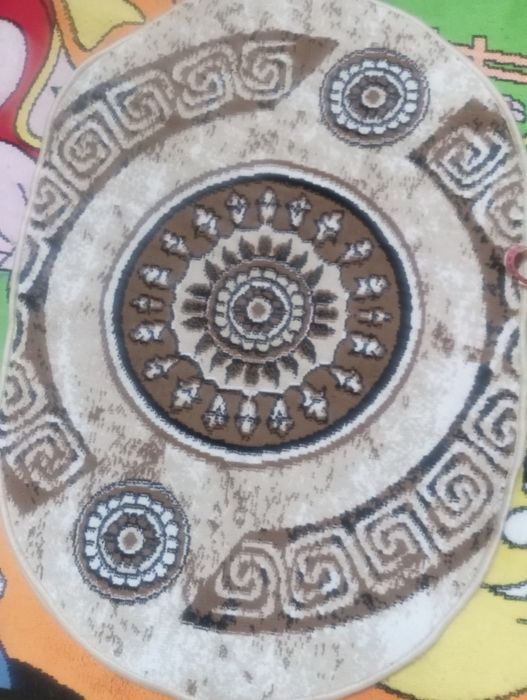 Коврик овальный, чистый