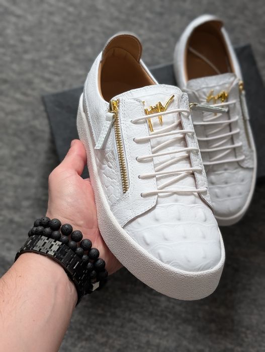 Giuseppe Zanotti 40