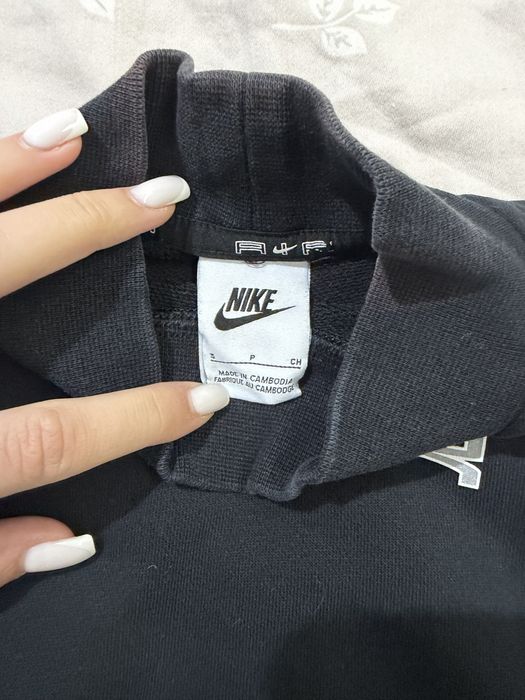 Nike черен суитшър