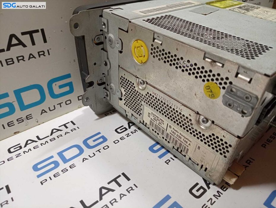 Radio CD DVD Player Navigație GPS Volkswagen Passat B6 2005 - 2010 Cod 1K0035198A 7612002015 [M3793]