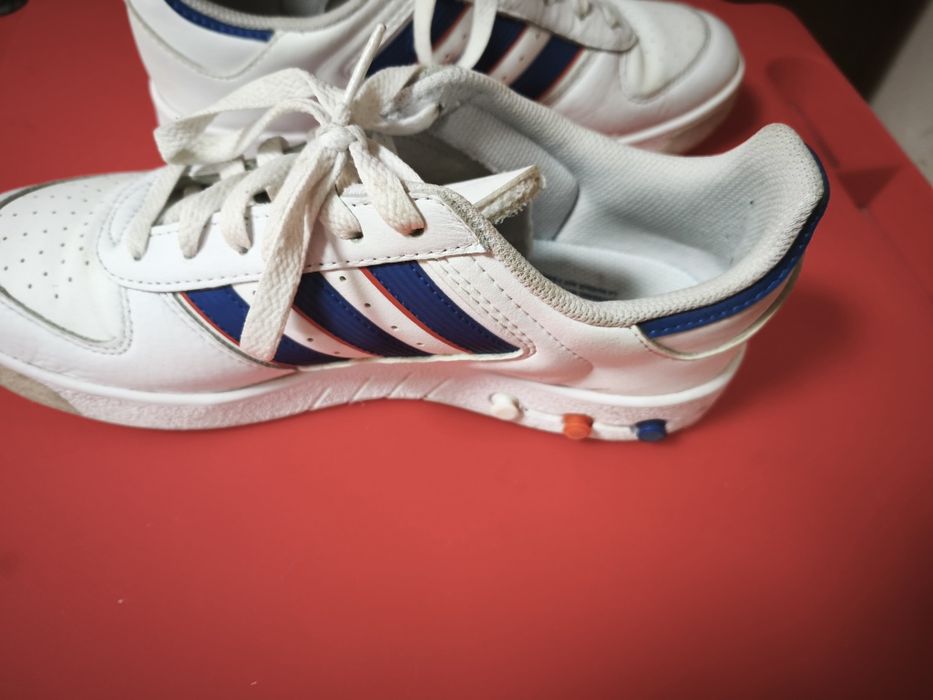 Маратонки Adidas  42 номер