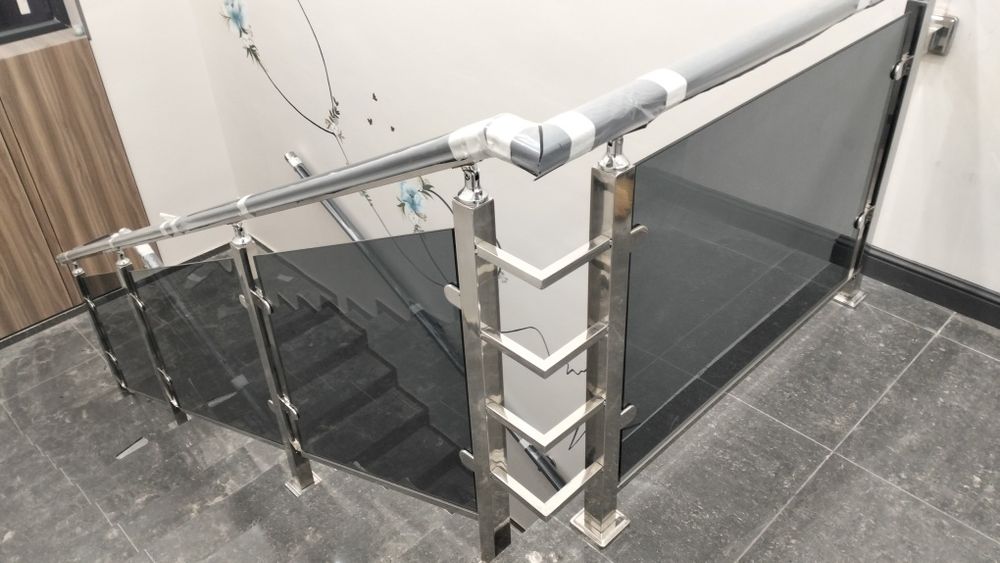 Стеклянные перила на заказ