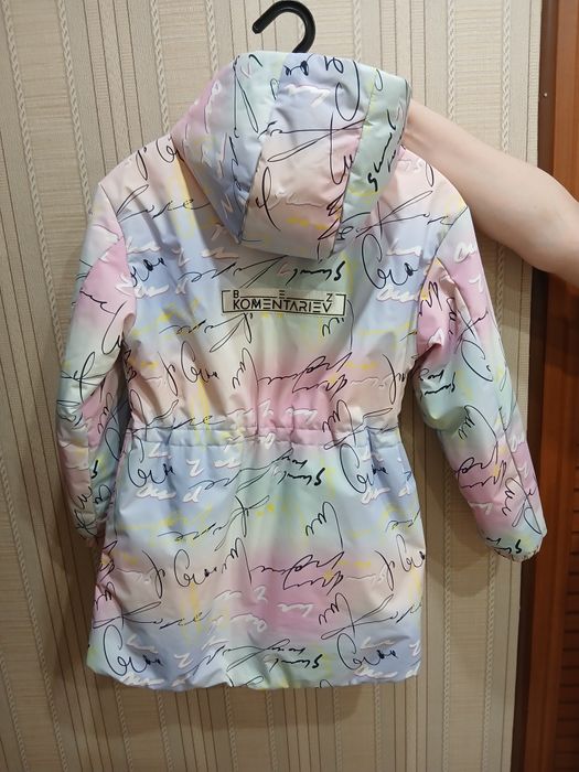 Куртка осенняя на девочку.