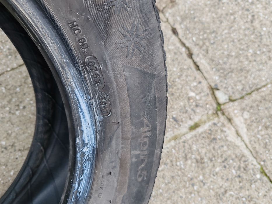 Зимни Гуми 215/65/16